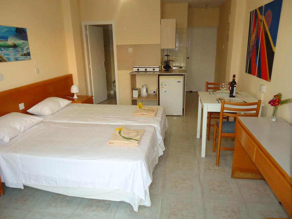 Marisa Hotel Apartments Ayia Napa Habitación foto